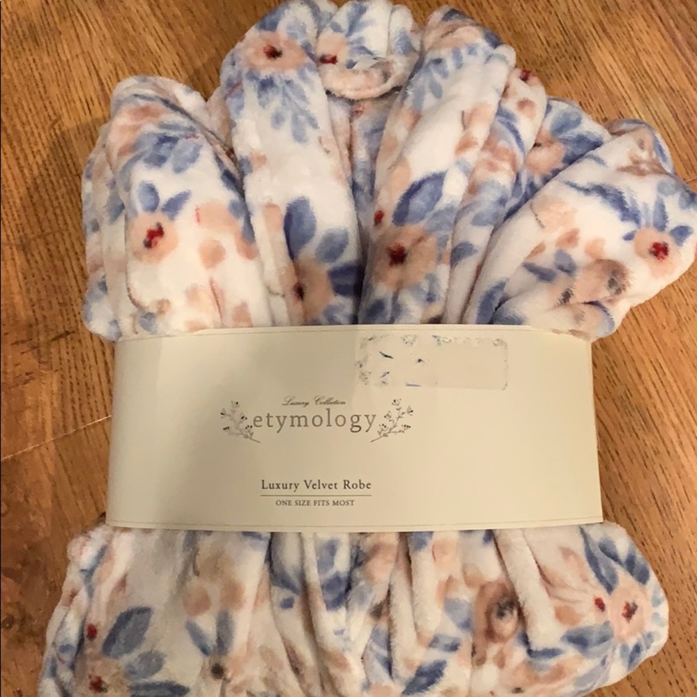 Women’s Robe